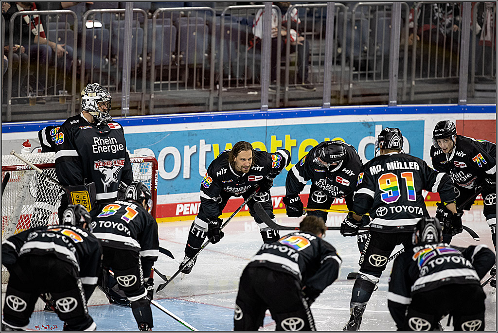PENNY DEL;  Koelner Haie - Augsburger Panther; Koeln, 19.09.2021